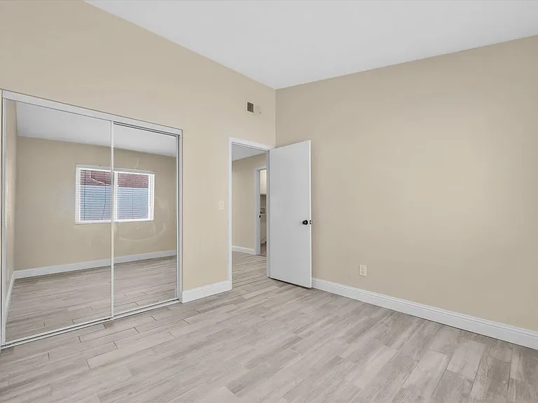 501 Roosevelt St — Photo 14