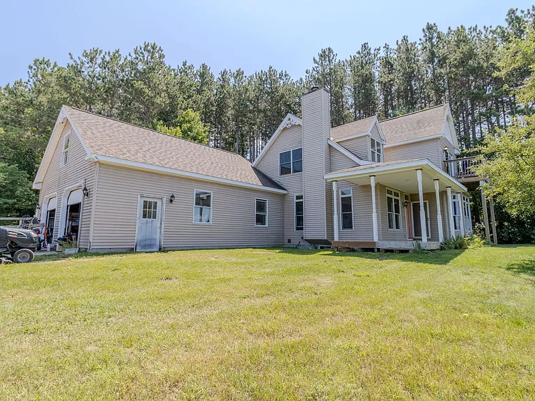 11225 S Leelanau Hwy — Photo 31