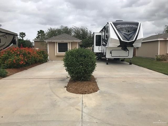 1st image of 3804 Pelican Way