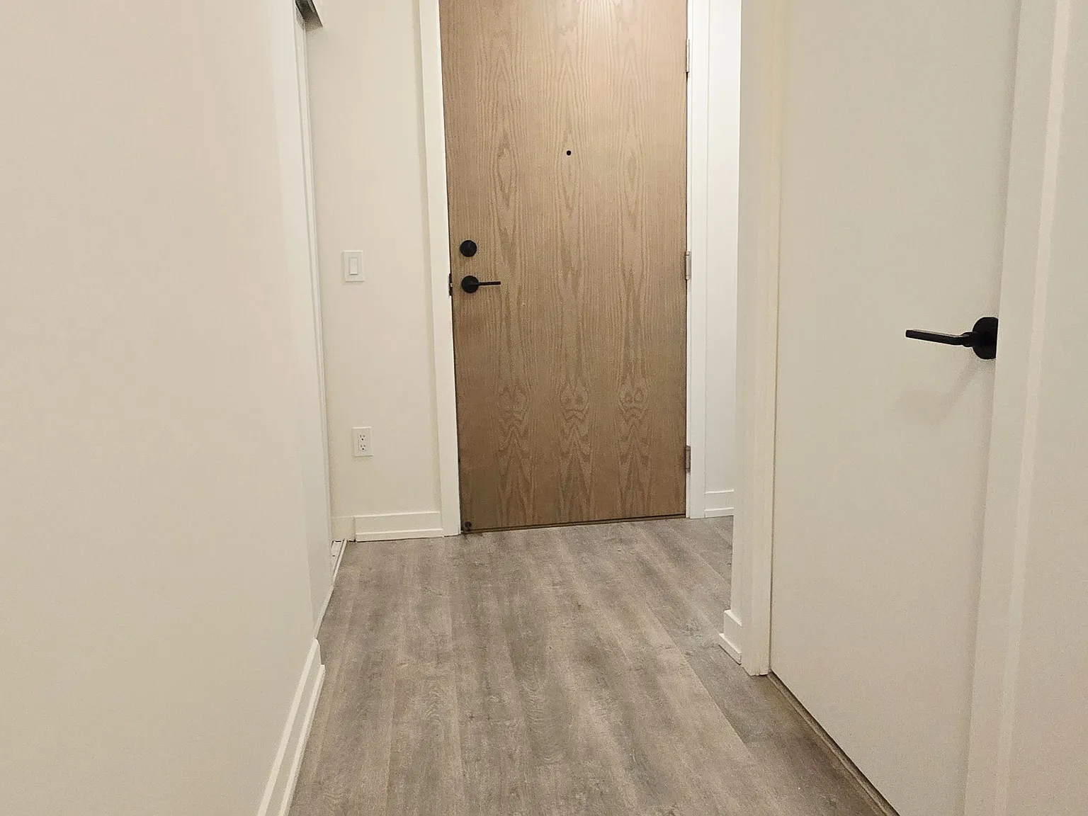 2 bed, $2,600 — Photo 2
