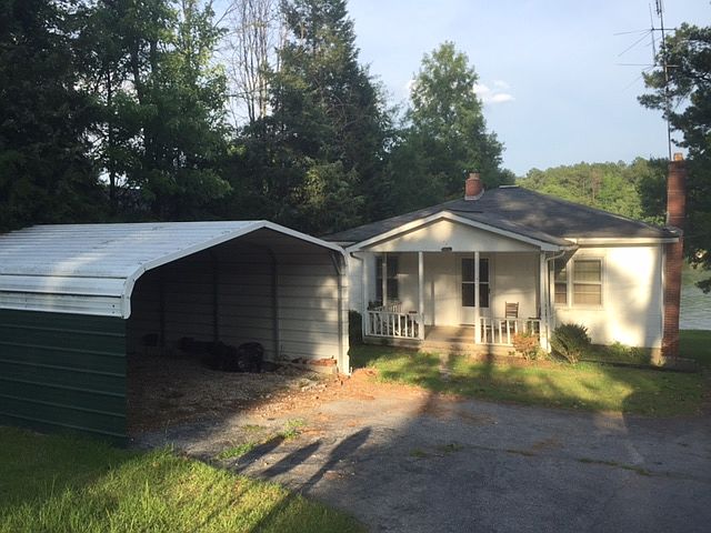2nd image of 304 Pinelake Dr