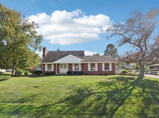 2231 W Woodward Dr, Oak Creek, WI 53154