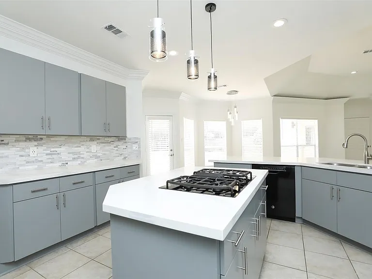 1715 Cottage Landing Ln — Photo 18