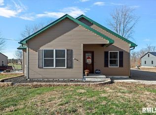 9045 Owl Rd, Sherman, IL 62684