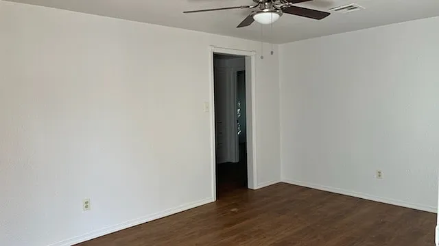 1010 Bell Dr - 1 — Photo 3