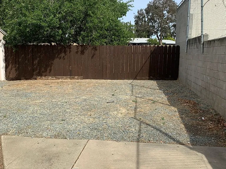 265 Ramona St — Photo 16