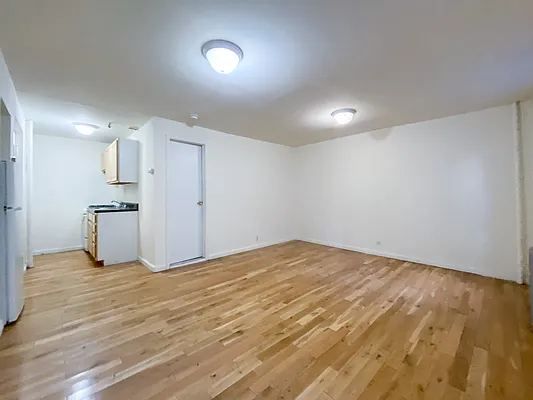 Rented by Compass | media 19