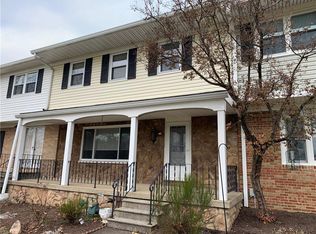 2036 Carlile Dr #97, Uniontown, OH 44685