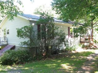 589 Troy Rd, Detroit, ME 04929