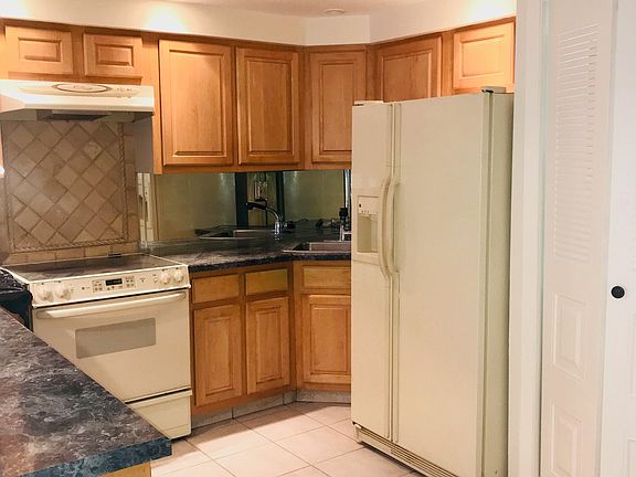 5th image of 128 Amberly Dr Unit E
