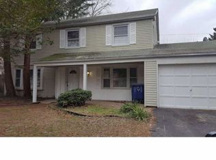 101 Pennypacker Dr, Willingboro, NJ