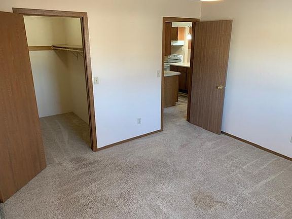 3rd image of 815 Business Highway 23 W