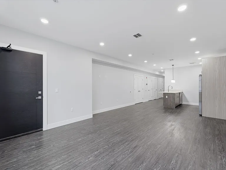 6114 Jackson St #2 — Photo 5