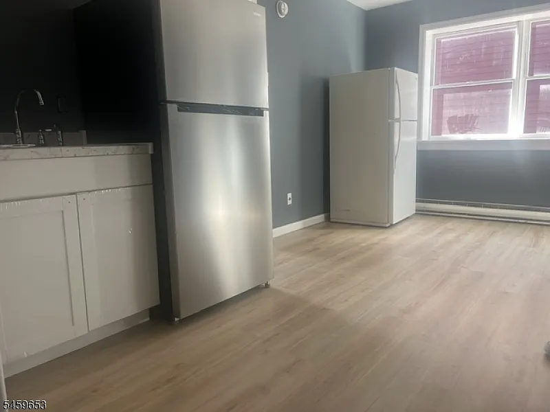 1 bed, 1.0 bath, $1,525 — Photo 2