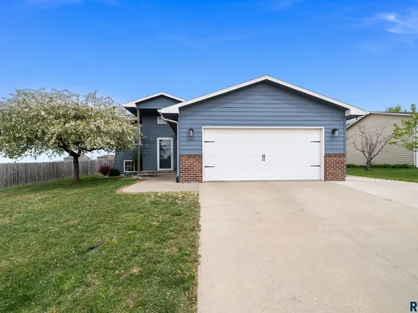 504 Adam Ave, Baltic, SD 57003