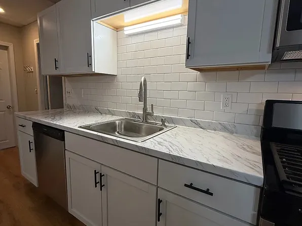 2 Wachusett St #4B, Lowell, MA 01850