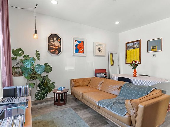 2nd image of 3453 S Lituanica Ave