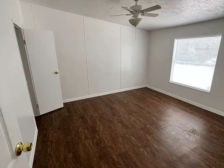 2230 Crutchfield Rd — Photo 8