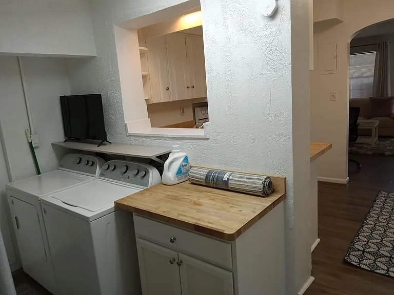 2575 SE 1st Ct — Photo 6