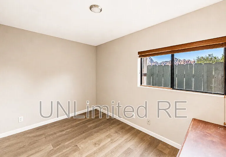540 Panorama Blvd #B — Photo 11
