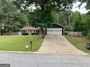 1343 Maple Bend Trl, Lawrenceville, GA 30043