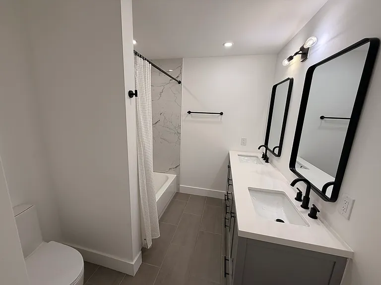 604 NE 9th Ave #3 — Photo 23