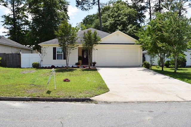 1st image of 2708 Pineview Dr