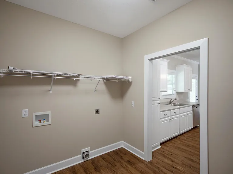 122 Craftsman Dr — Photo 16