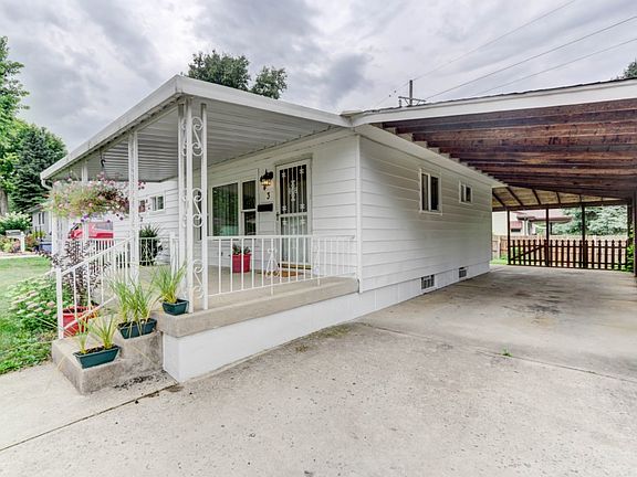 4th image of 443 Travis Dr