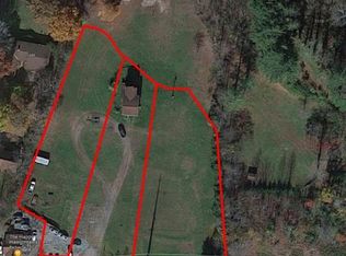 1151 Robertson Rd, Hiawassee, GA 30546