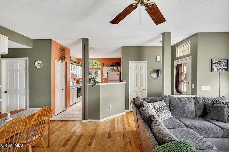 5th image of 813 Ridge Circle