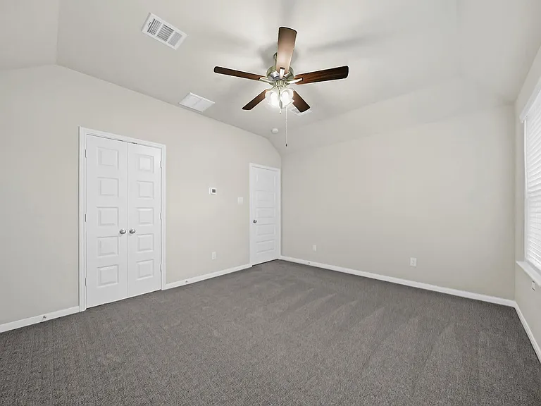5606 Hyde Park Dr — Photo 13