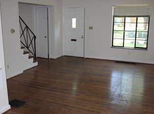 611 Blenheim Rd, Columbus, OH 43214