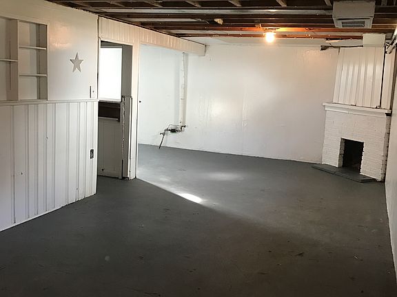 5th image of 18448 Sussex St #1