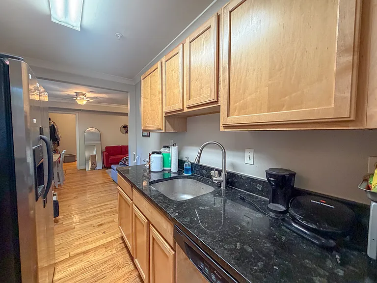 2615 4th St NE #204 — Photo 9