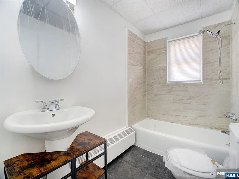 365 Bloomfield Ave — Photo 6