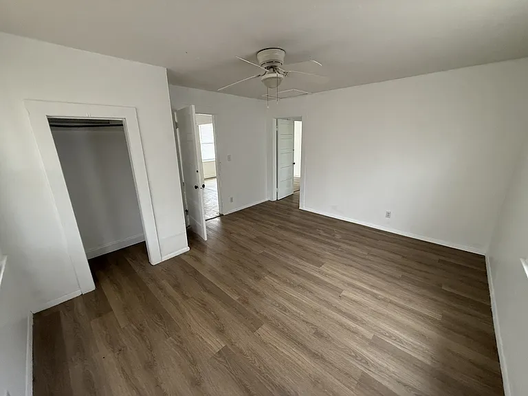 125 Clyde St — Photo 10