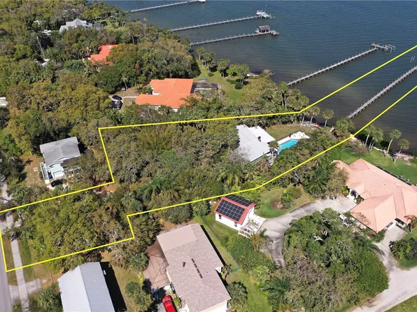 11516 S Indian River Dr, Sebastian, FL 32958