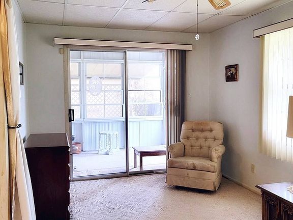 3rd image of 72 Juniper Dr E