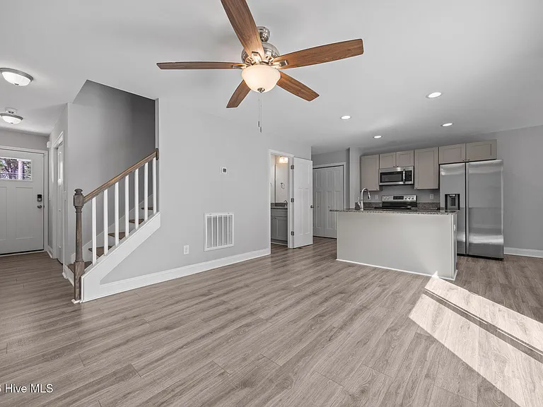 645 S Gaines St — Photo 19