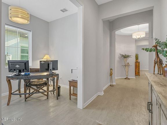 4th image of 103 CRESTWAY Lane