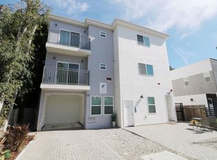 5632 Willowcrest Ave #203, North Hollywood, CA 91601