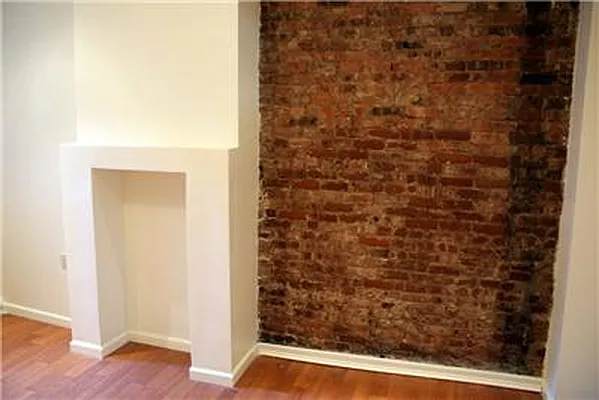 Rented by Century 21 Metropolitan | media 16