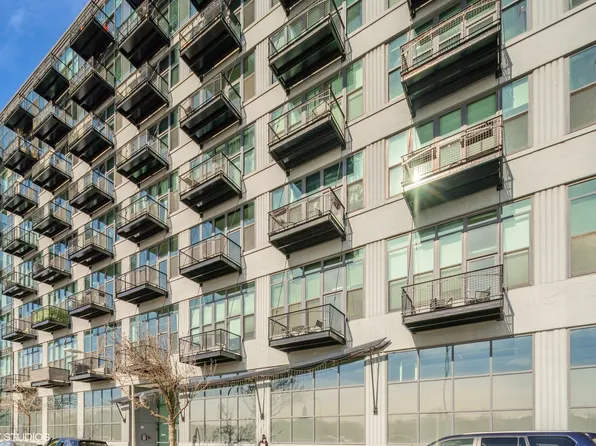 1224 W Van Buren St APT 508, Chicago, IL 60607