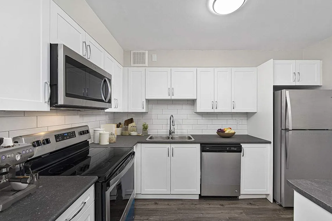 2240 Weston Rd. — Photo 1