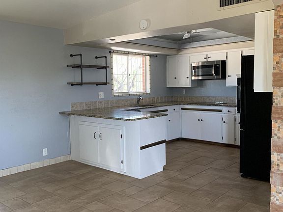 4th image of 5344 N Pomona Ave