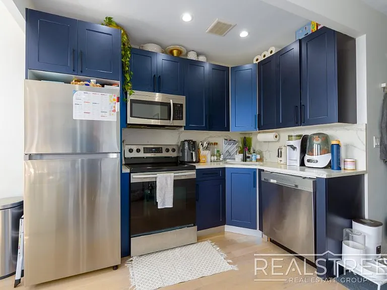 645 Knickerbocker Ave #4 — Photo 3