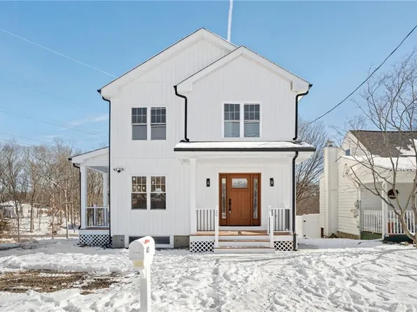 43 Massachusetts Ave, Cumberland, RI 02864