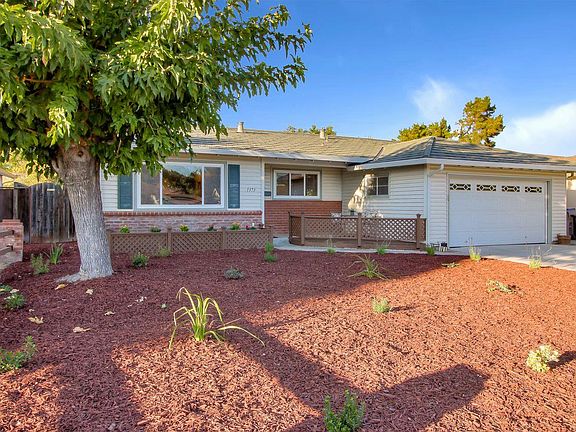 2nd image of 1373 Lindsay Way