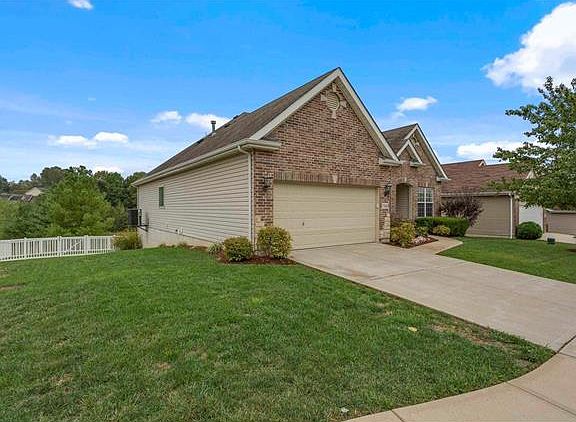 3rd image of 7900 Silver Pine Dr